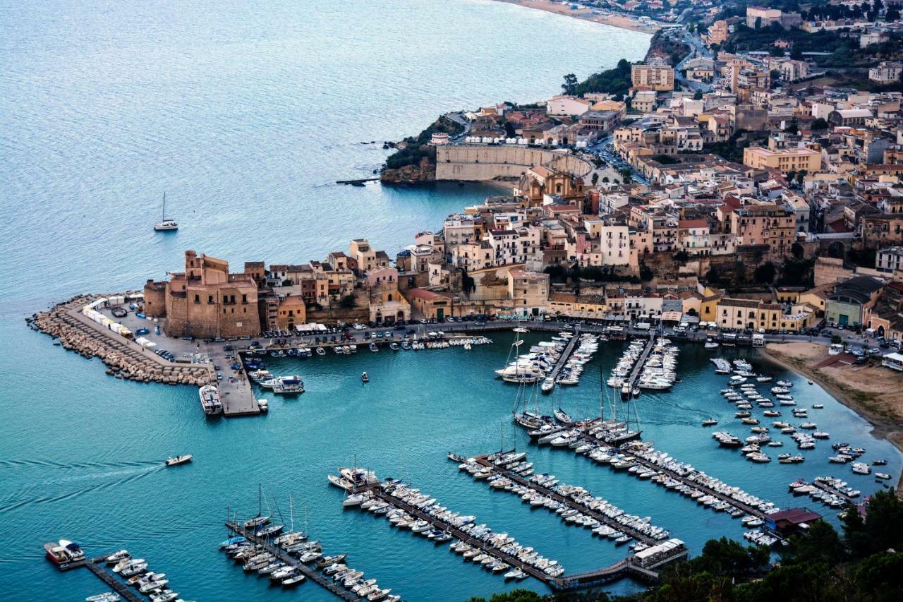 Casa Pomelia Apartman Castellammare del Golfo Kültér fotó