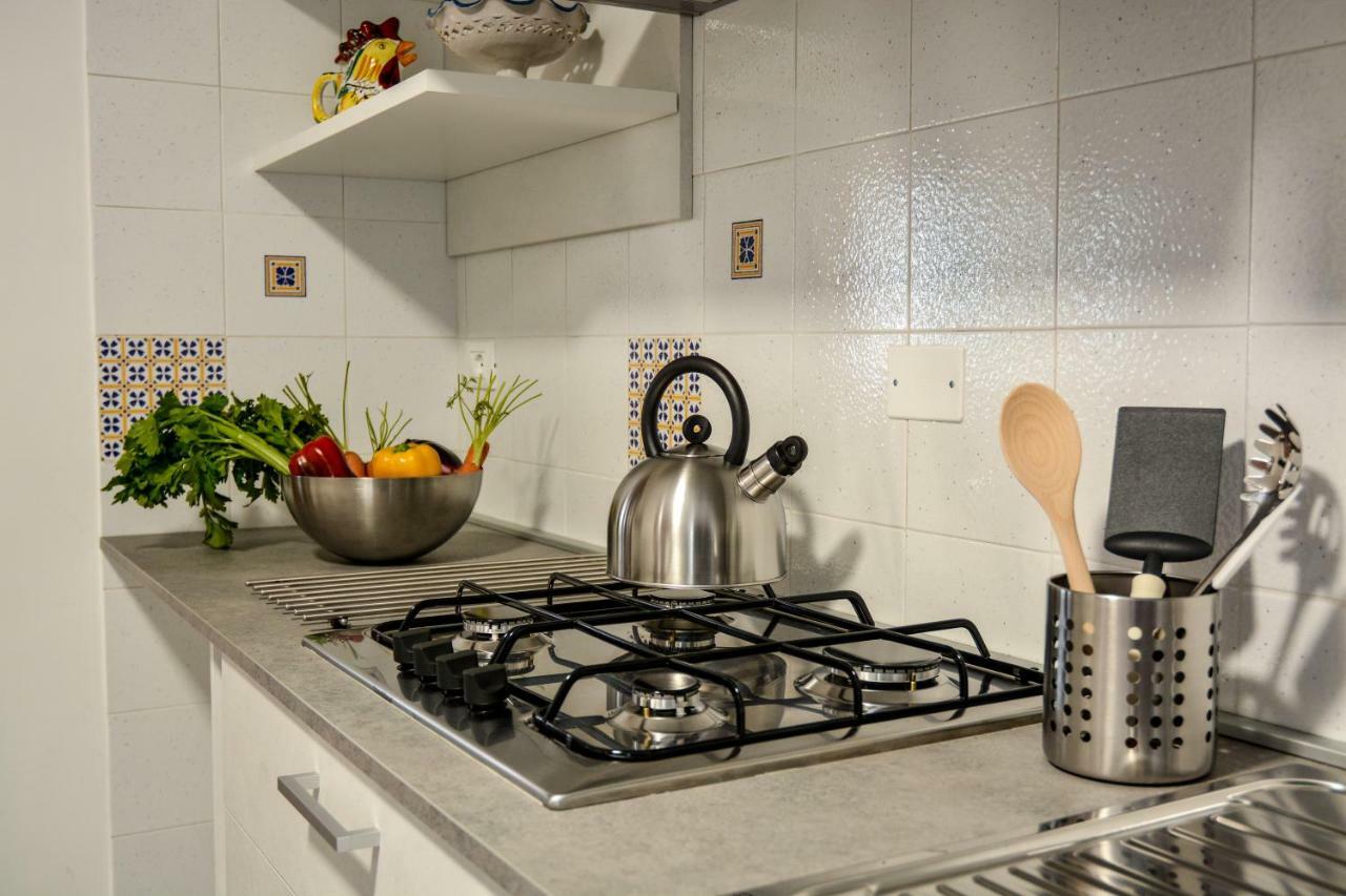 Casa Pomelia Apartman Castellammare del Golfo Kültér fotó
