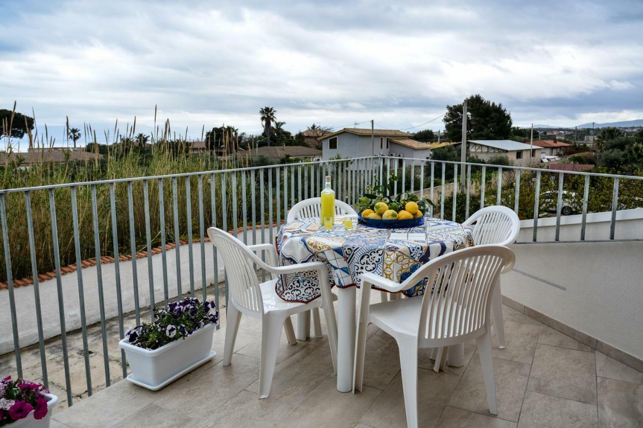 Casa Pomelia Apartman Castellammare del Golfo Kültér fotó